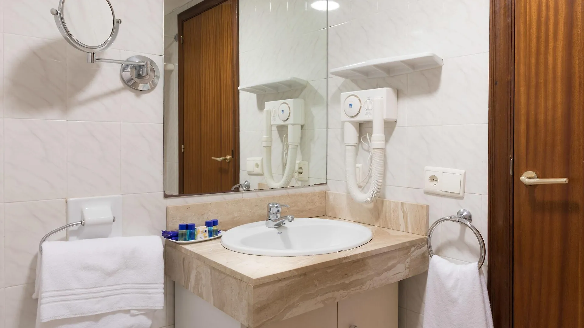 Hotel Htop Royal Sun #Htopfun Santa Susana